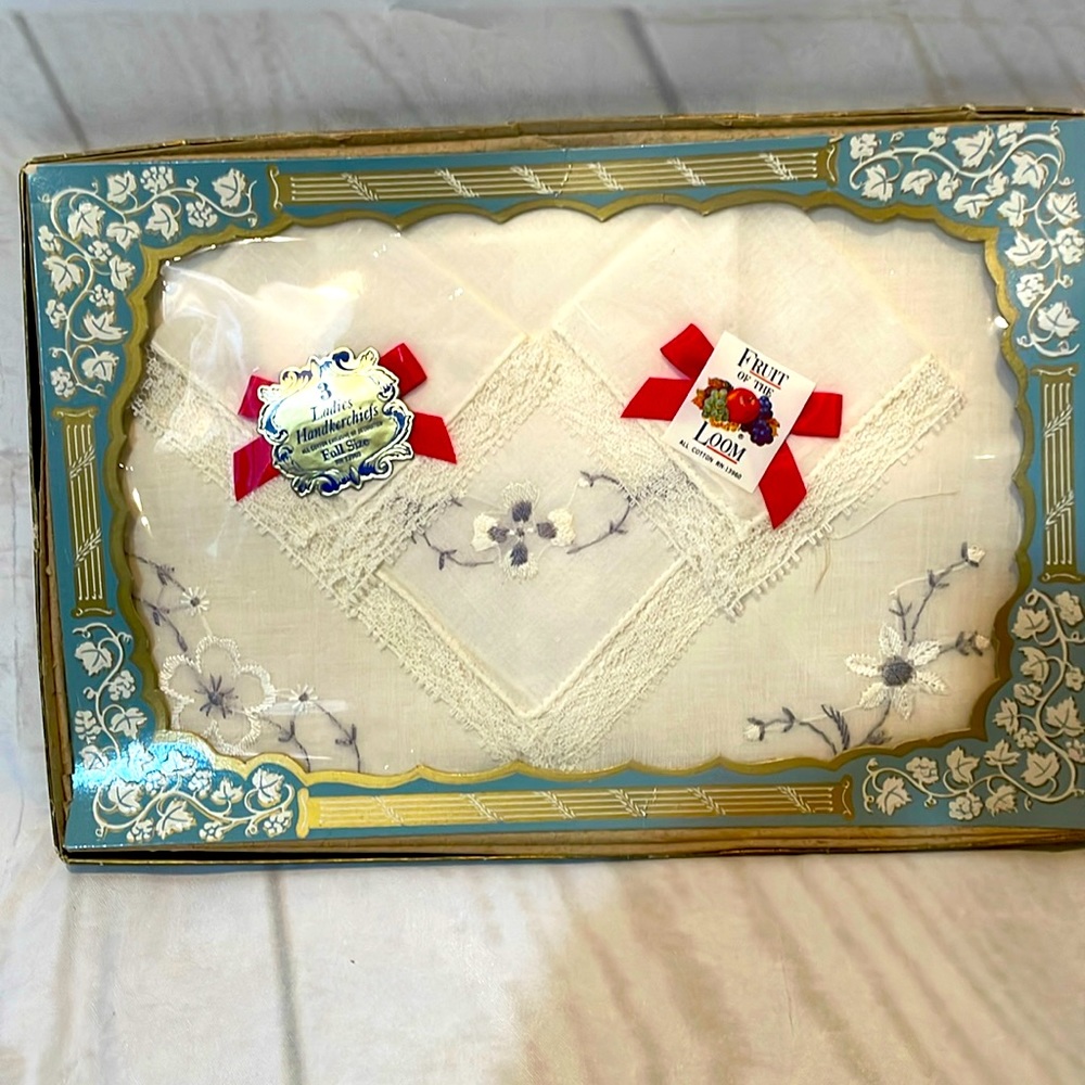 Vintage Boxed Set of 3 Cotton Gray and White Ladies Embroidered Handkerchiefs
